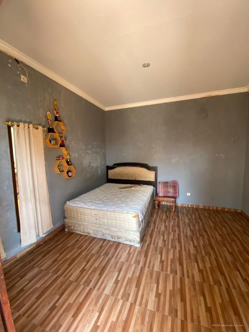 Rumah lantai 2 dalung