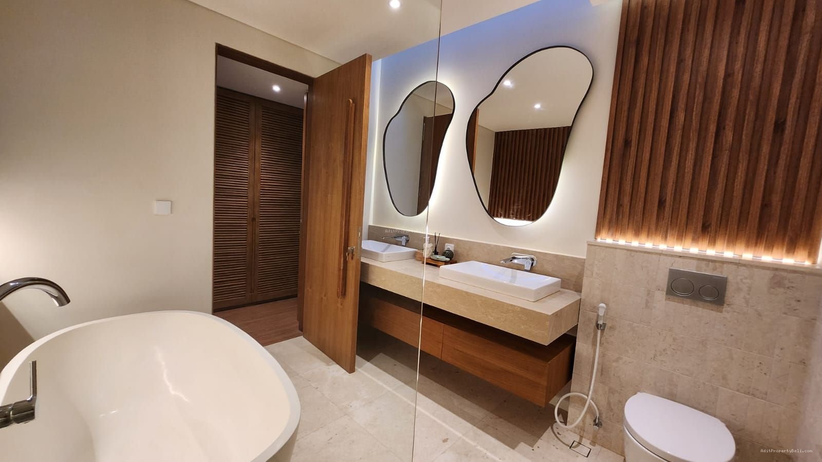 Luxury villa bumbak umalas