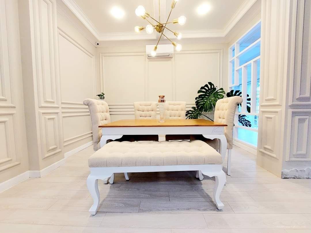 villa mewah view sawah pererenan