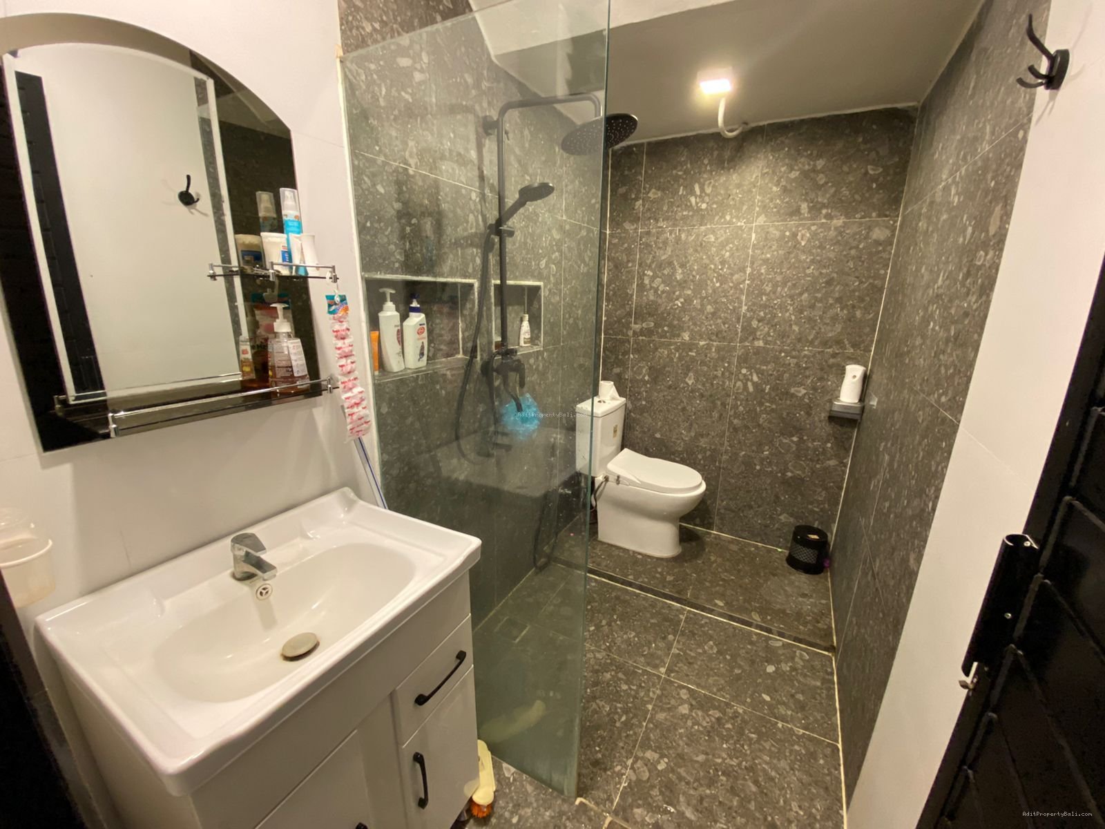 rumah kerobokan bali