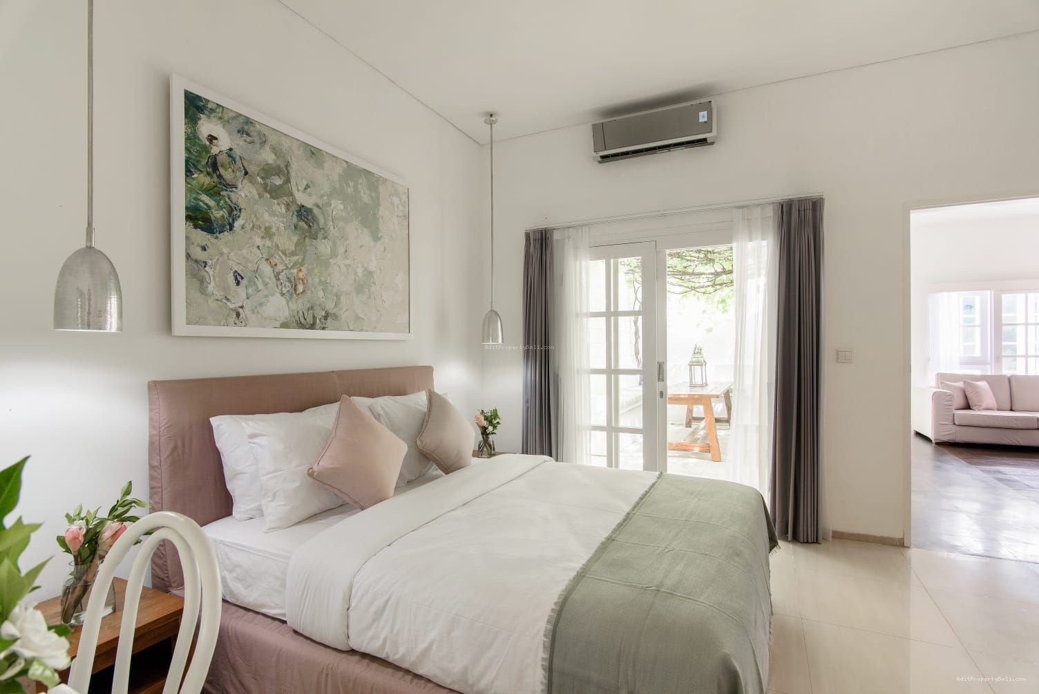 villa lantai 1 bumbak