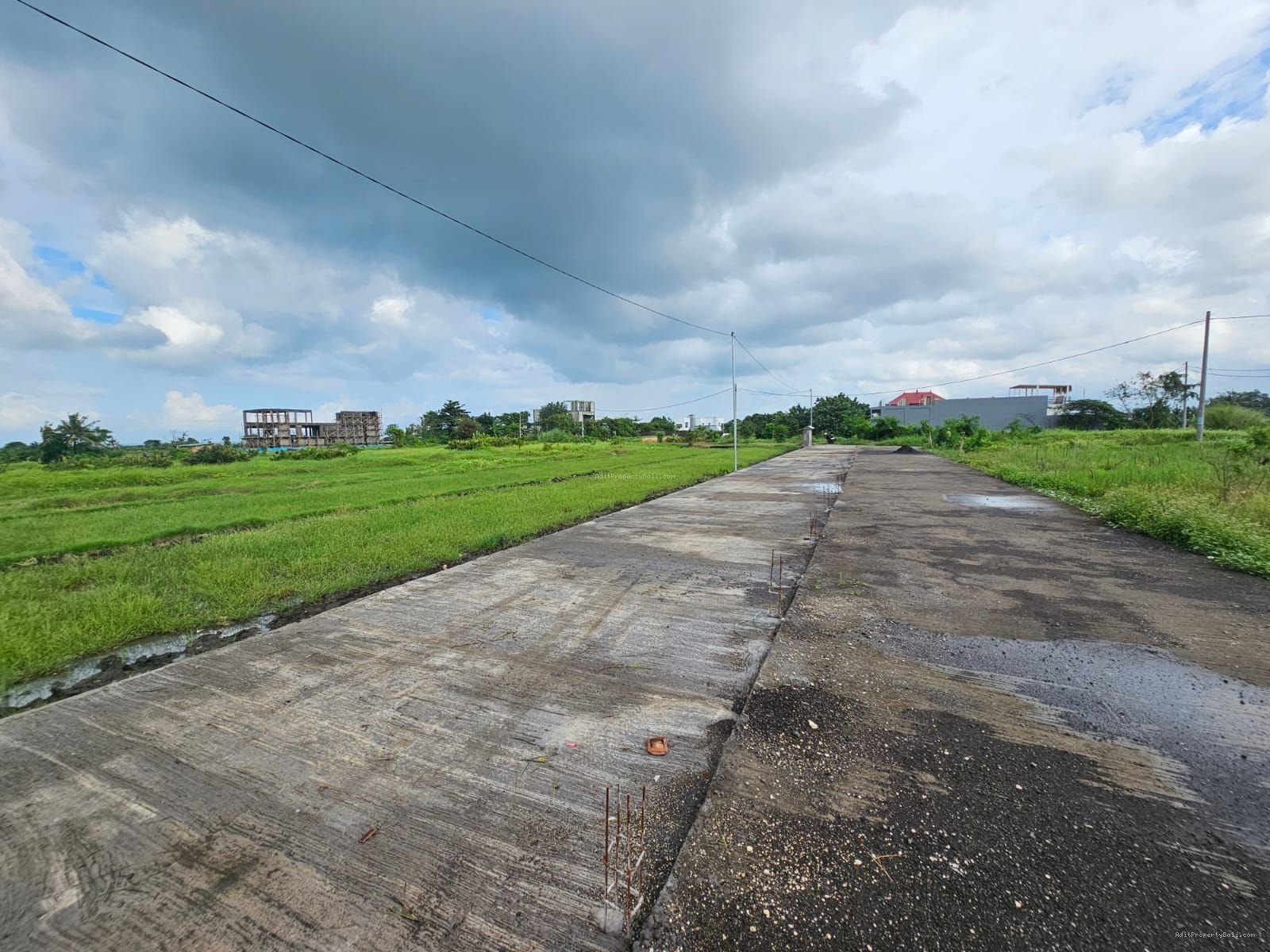 Tanah komersil kedungu