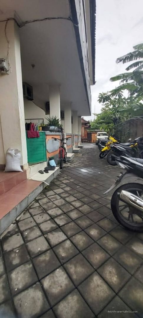 rumah kos renon