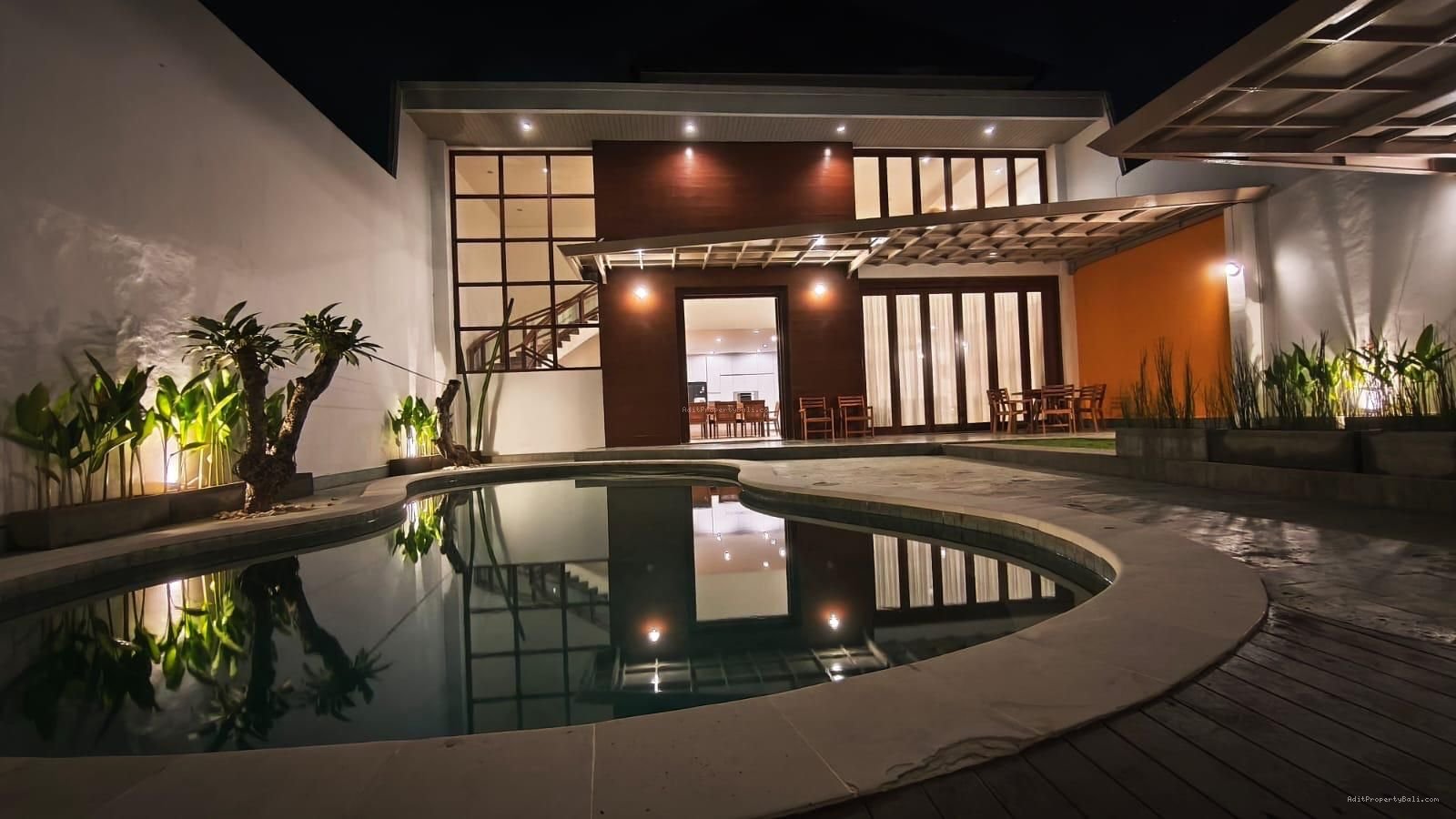 villa taman sarii