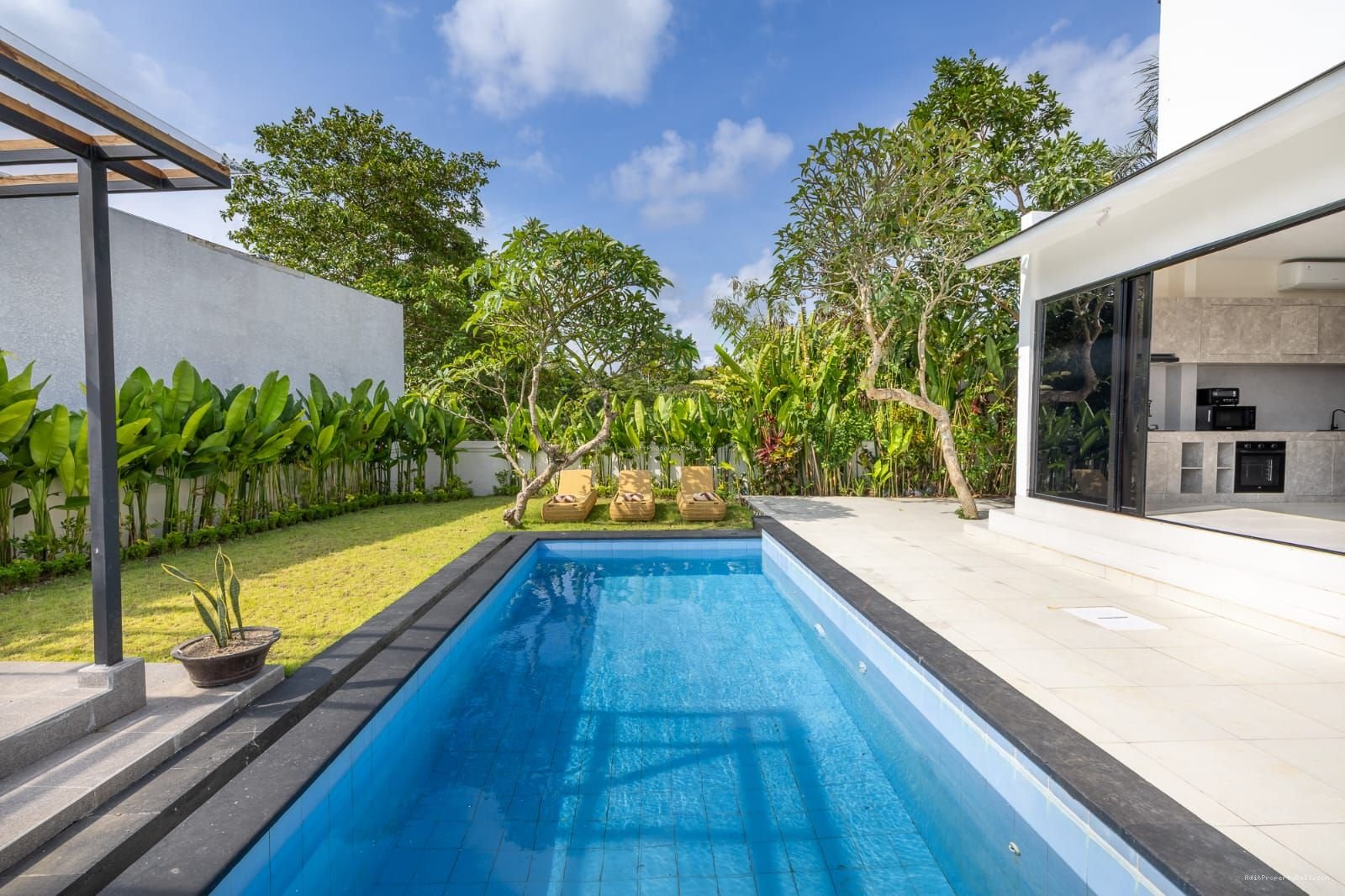 villa tumbak bayuh bl